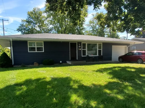 32 Oak Dr, Fort Madison, IA 52627