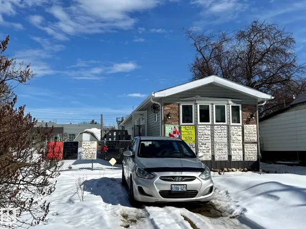 4911 52nd St, Parkland County, AB T0E 0S0