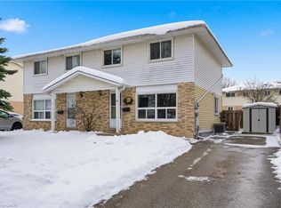 45 B Karen Walk, Waterloo, ON N2L5X1