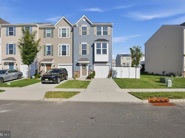 32 Continental Blvd, Sicklerville, NJ 08081