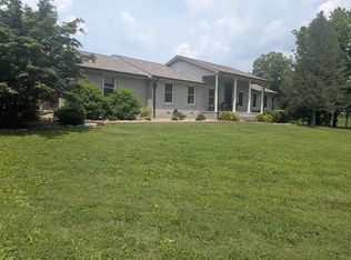 3894 Campbellsville Pike, Columbia, TN 38401