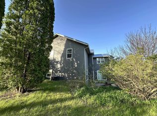 493 Jenny Ln, Elizabeth, IL 61028