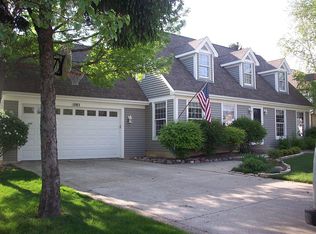 1085 Erica Dr, Wauconda, IL