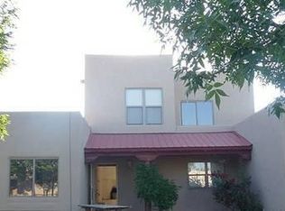 1543 Calle Angelina, Santa Fe, NM 87507