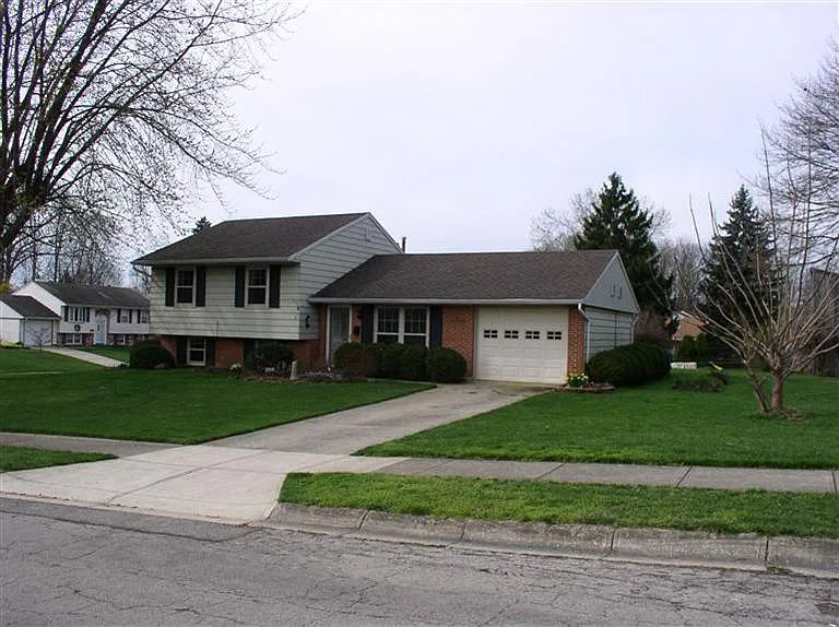 2919 Brewster Ct photo 1
