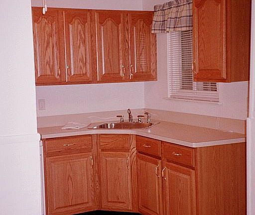 3rd image of 741 Taylor Ave