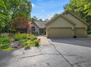 4436 Trillium Ln, Slinger, WI 53086