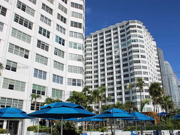 905 Brickell Bay Dr #623 — Photo 30