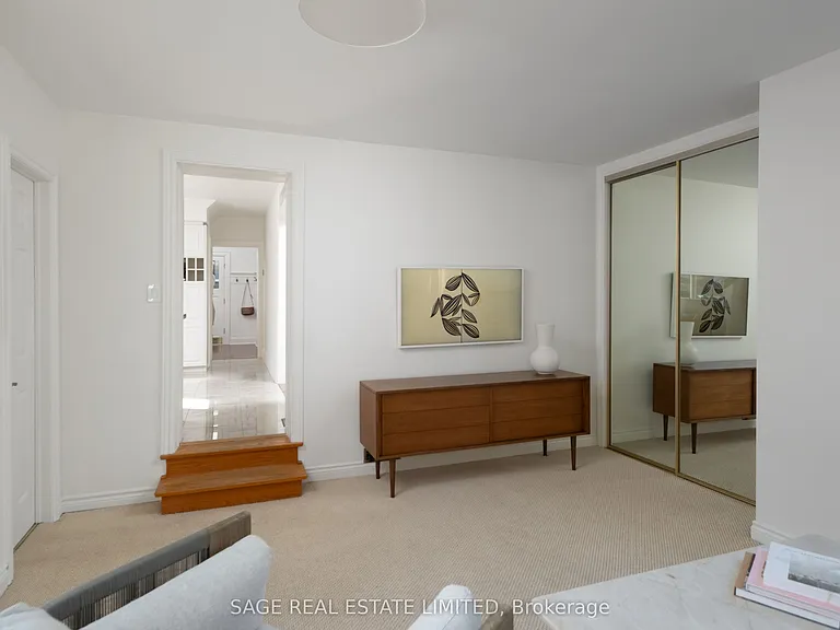 162 John St — Photo 13
