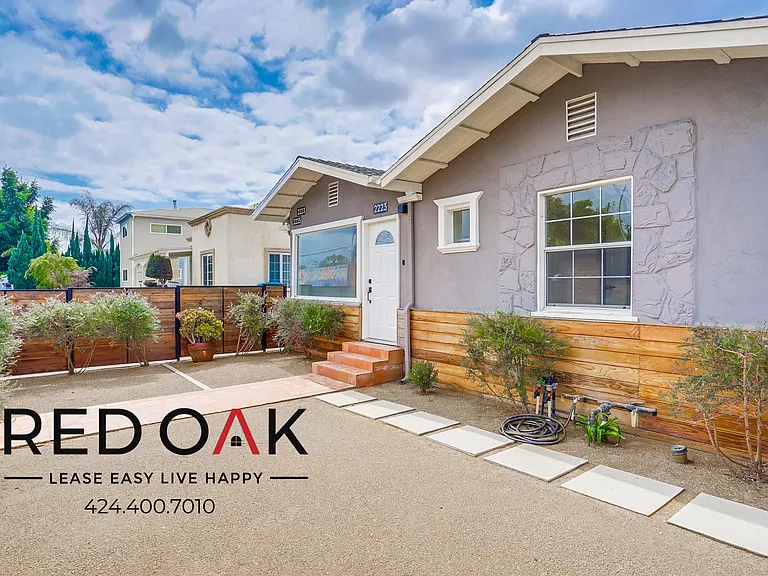 2223 Clyde Ave #2225-3/4 — Photo 3