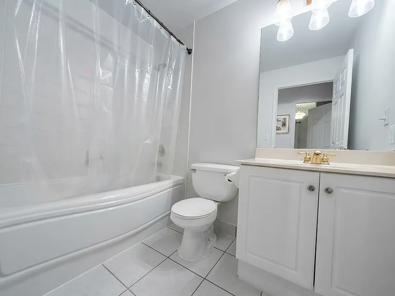 115 Richmond St E #203 — Photo 10
