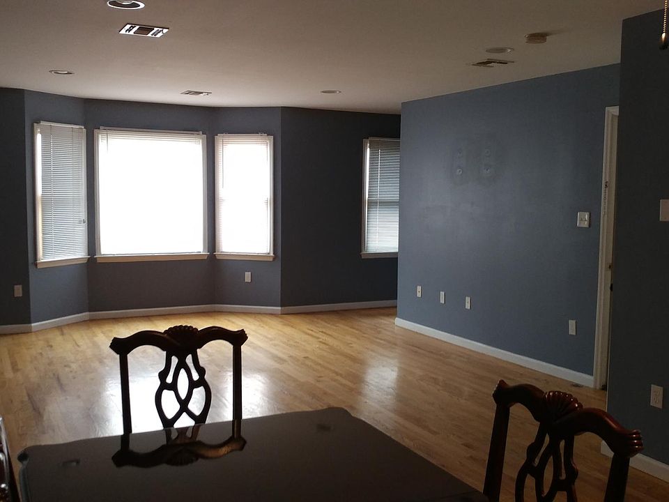 2nd image of 430 Liberty Ave #2