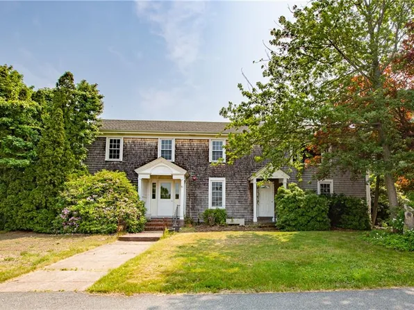 81 Bristol Ferry Rd, Portsmouth, RI 02871