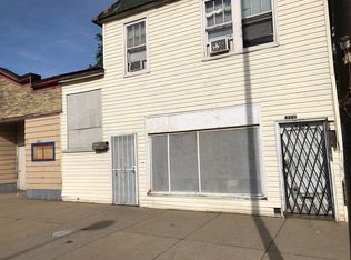 8485 S Commercial Ave, Chicago, IL 60617