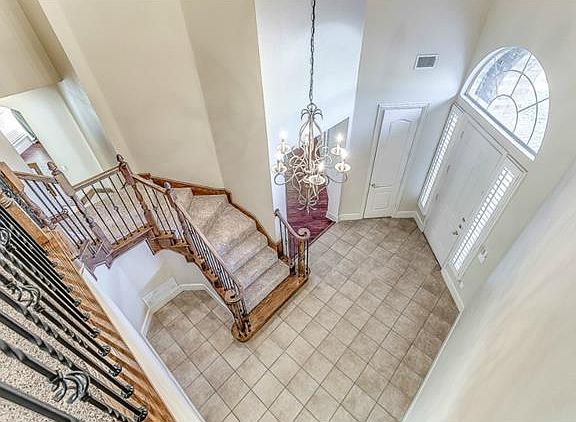 2nd image of 6005 Cumberland Ct