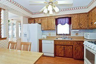 Kitchen / Breakfast Room