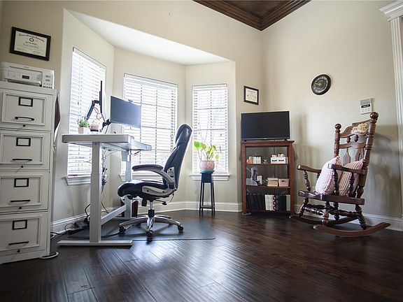 3rd image of 1600 Quailridge Way