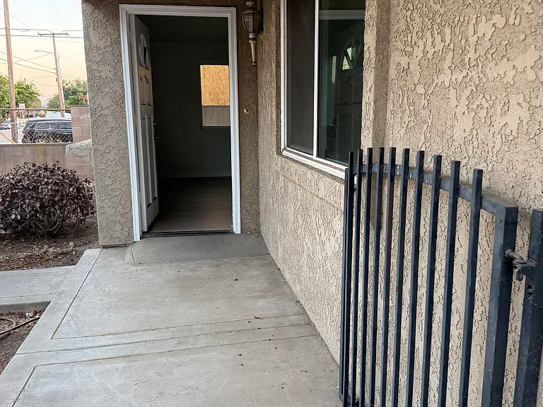307 N Soldano Ave #1 — Photo 3