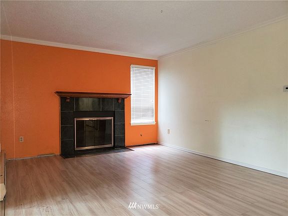 5th image of 10007 NE 123rd St APT B