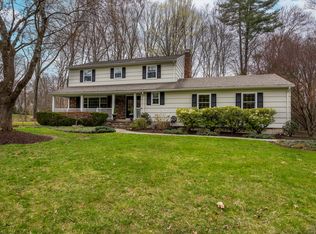 126 Carriage Dr, Southbury, CT 06488