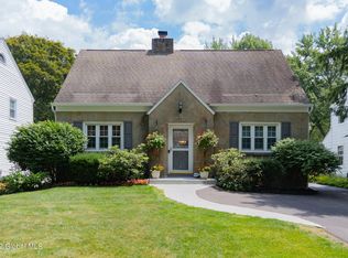 1420 Clifton Park Rd, Niskayuna, NY 12309