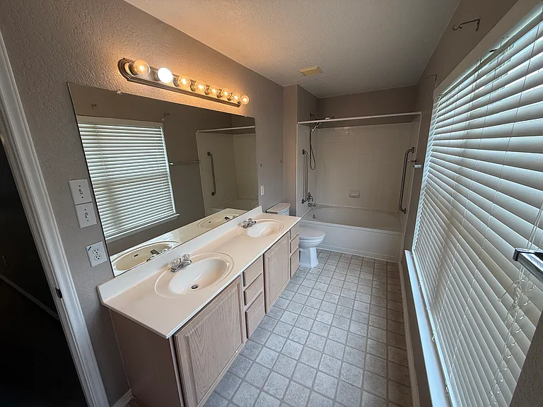 10838 Larson Cavern — Photo 29