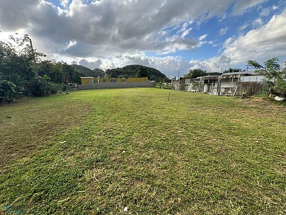 2nd image of 14 Urb Altos