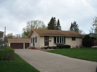 5549 Unity Ave N, Crystal, MN 55429