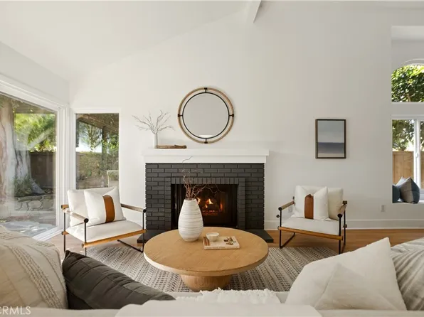 39 Carriage Hill Ln, Laguna Hills, CA 92653