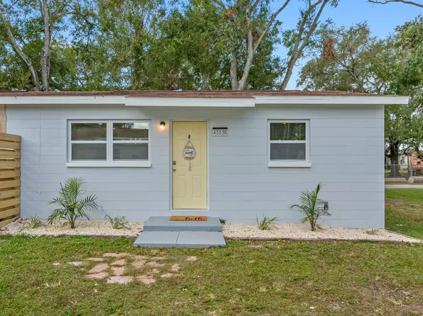 4313 W Woodlawn Ave, Tampa, FL 33614