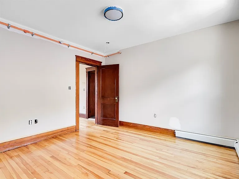 4 Glade St #3 — Photo 19