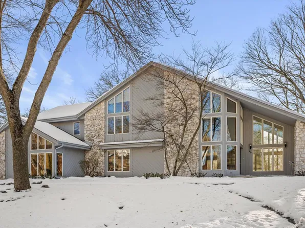 301 West Ravine Baye ROAD, Bayside, WI 53217