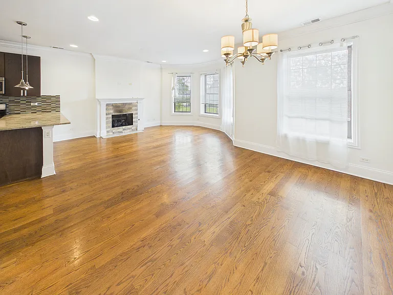 4917 S Prairie Ave #3 — Photo 5