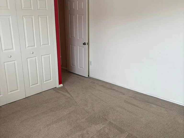 2102 Stoneview Rd — Photo 32