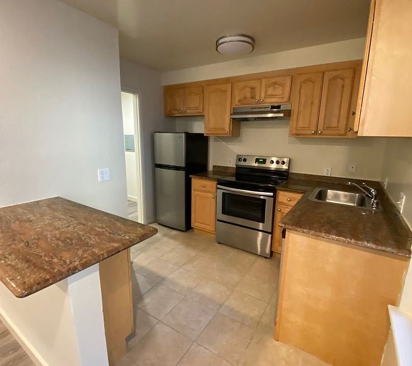 1st image of 140 Dolores St #106