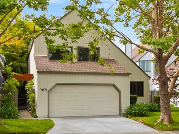 566 March Avenue, Healdsburg, CA 95448