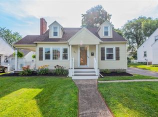 64 Nantucket Rd, Rochester, NY 14626