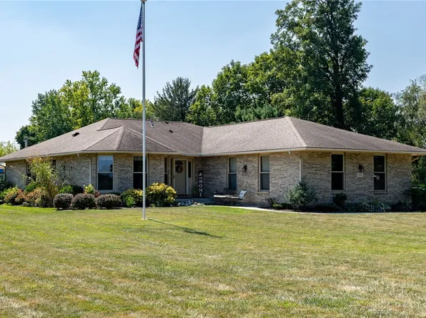 11501 Zeller Dr, New Carlisle, OH 45344