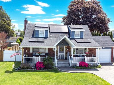 30 Colonial Drive, Farmingdale, NY, 11735