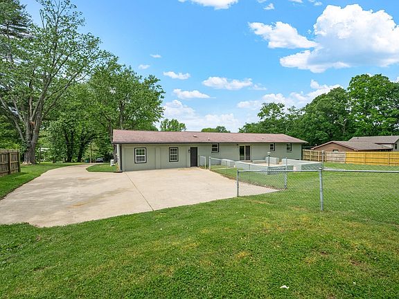 5th image of 536 Idlewood Dr