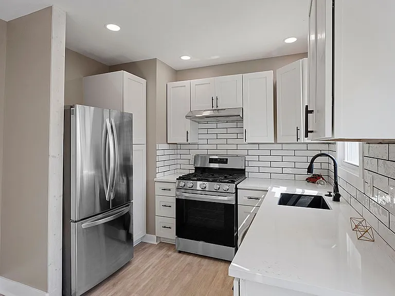 529 Spruce St — Photo 19