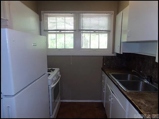 6601 Kavanaugh Pl — Photo 5