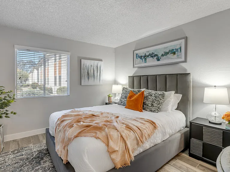 The Mod Apartments — Photo 9