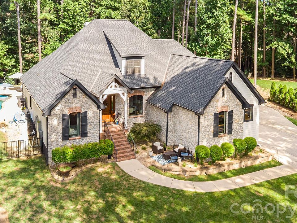 1st image of 2418 Talbot Ct