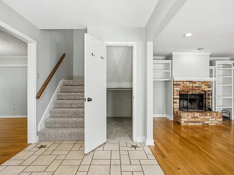 9351 Highedge Cir — Photo 10