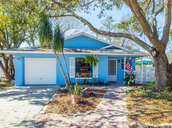 1335 15th St, Palm Harbor, FL 34683