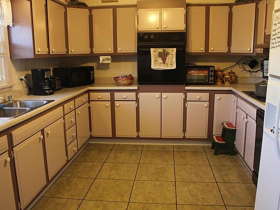Pioneer kitchen