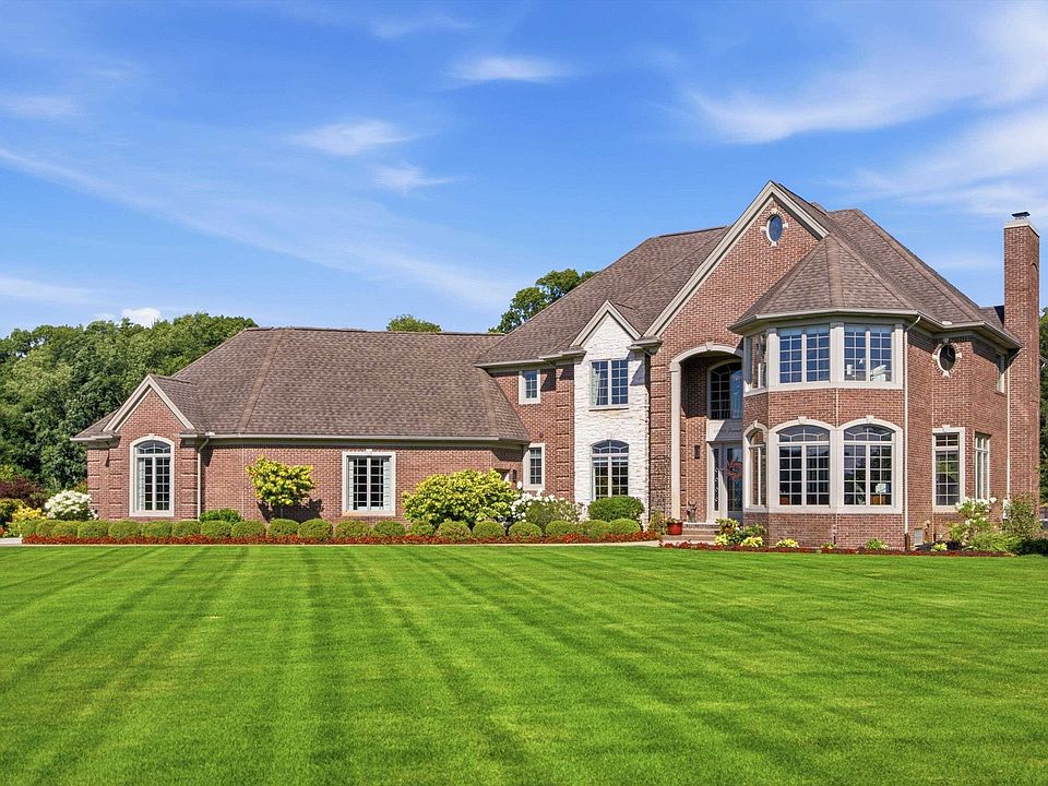 1st image of 69968 Sunset Ln