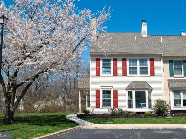 209 Pinetree Ct, Pottstown, PA 19464