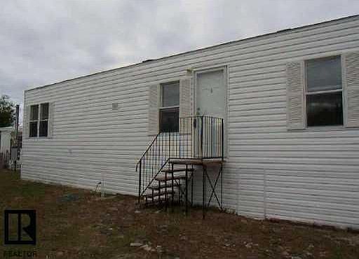1st image of 613 River Village Dr